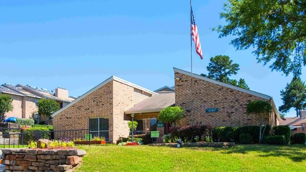 Summer Green Apartments apartments