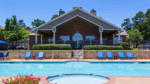 Summer Brook Apartments apartments