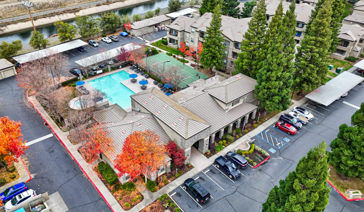 Cobble Oaks apartments in Rancho Cordova, CA
