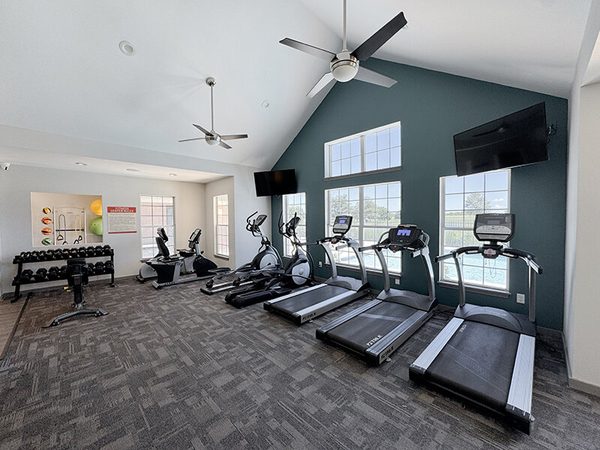 Fairways at Hartland apartments in Bowling Green, KY