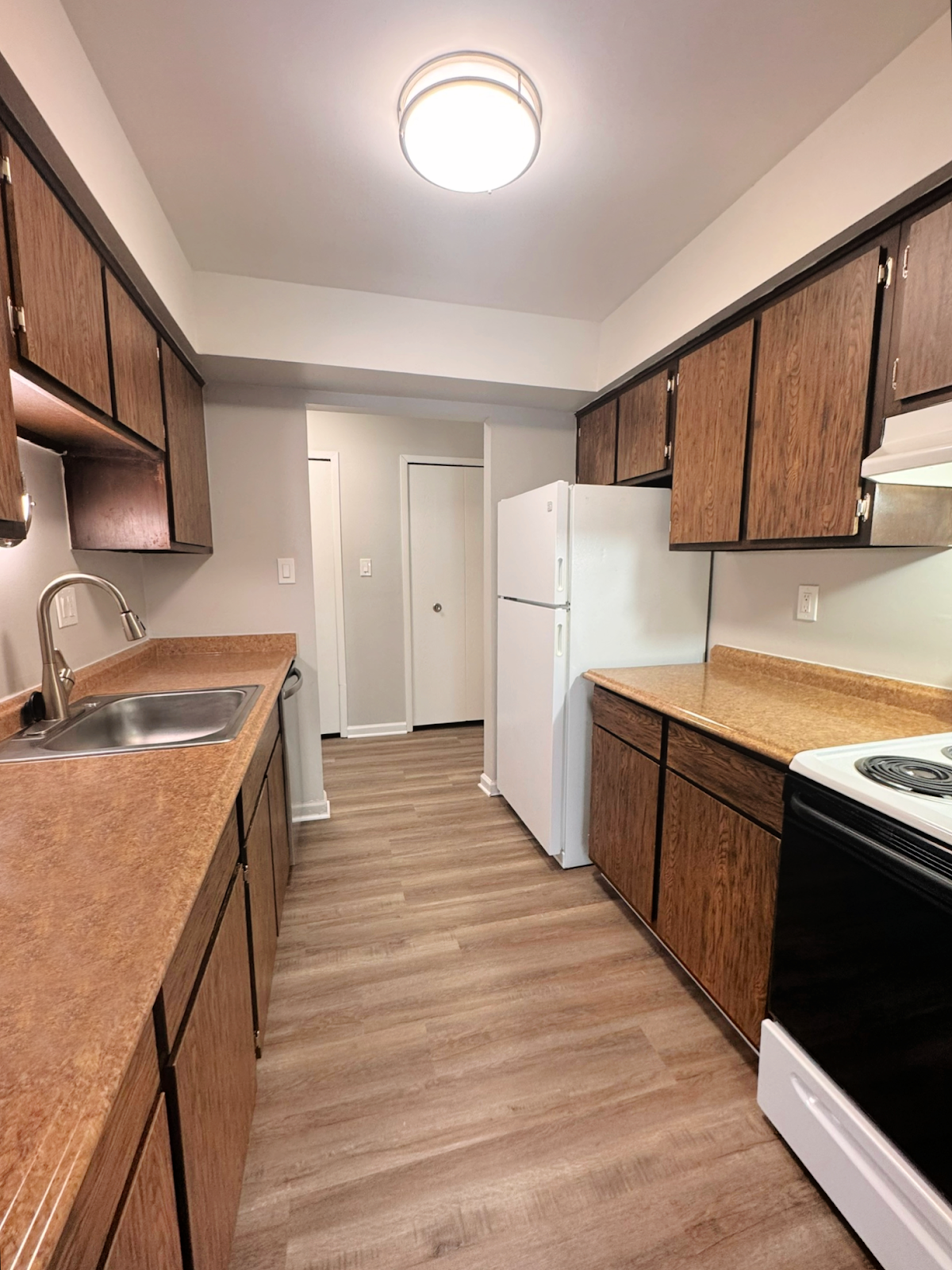 Sunrise Communities apartments in Southfield, MI