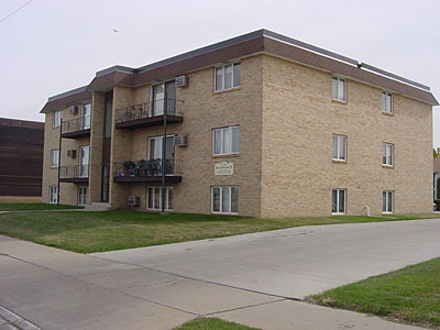 Brentwood II apartments in Bismarck, ND