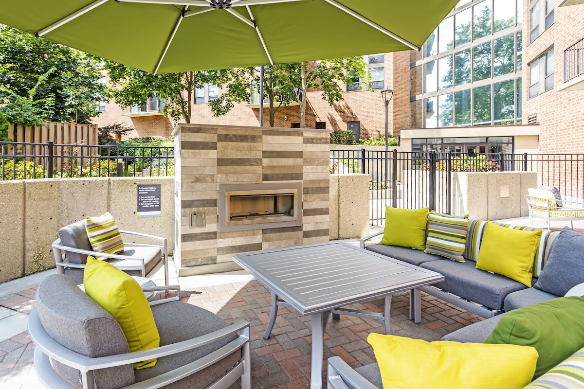 Hancock Square at Arlington Station apartments in Arlington Heights, IL