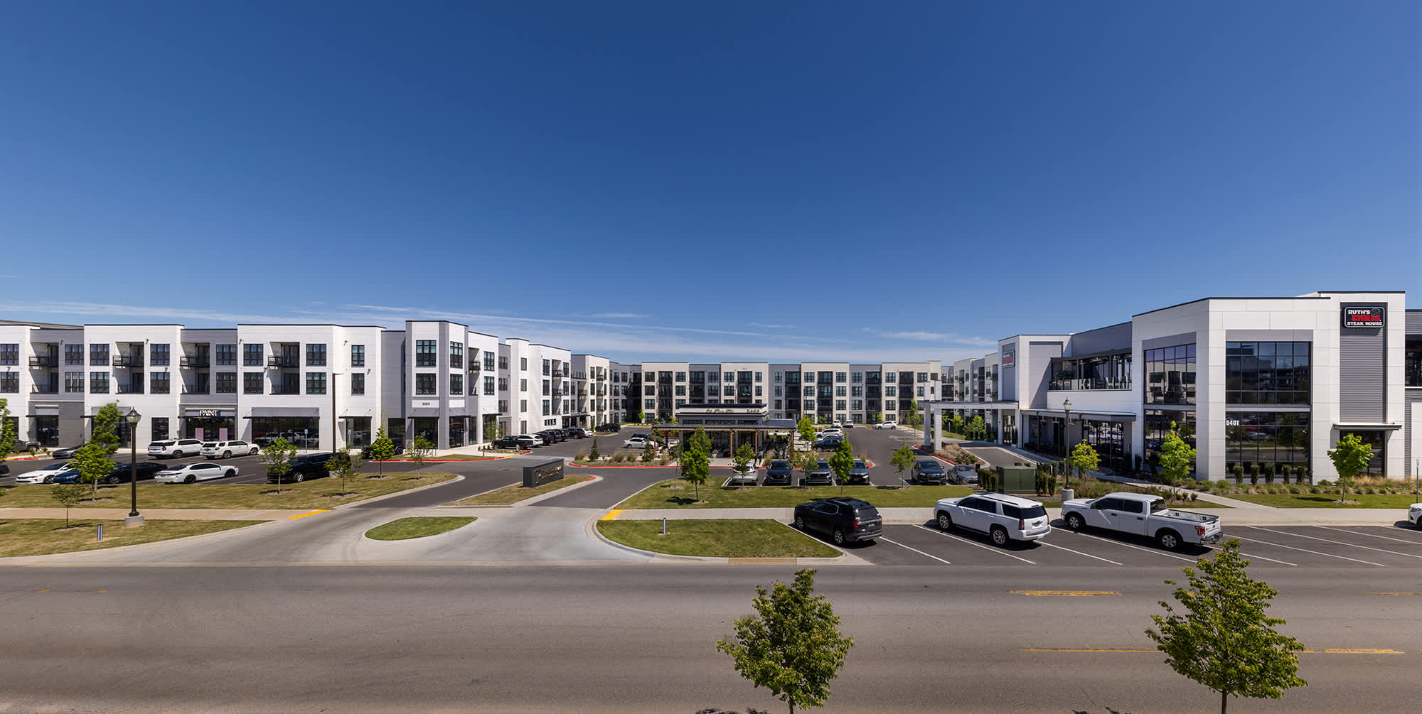Plaza at Pinnacle Hills apartments in Rogers, AR