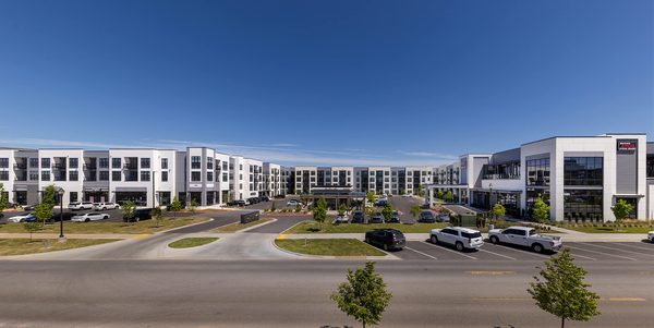 Plaza at Pinnacle Hills apartments in Rogers, AR