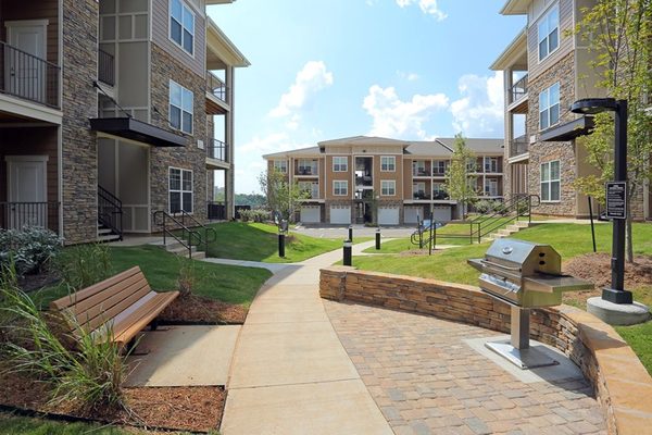 The Promenade Apartments at Pinnacle Hills apartments in Rogers, AR