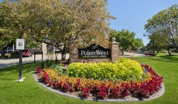 Pointe West Apartment Homes apartments in West Des Moines, IA