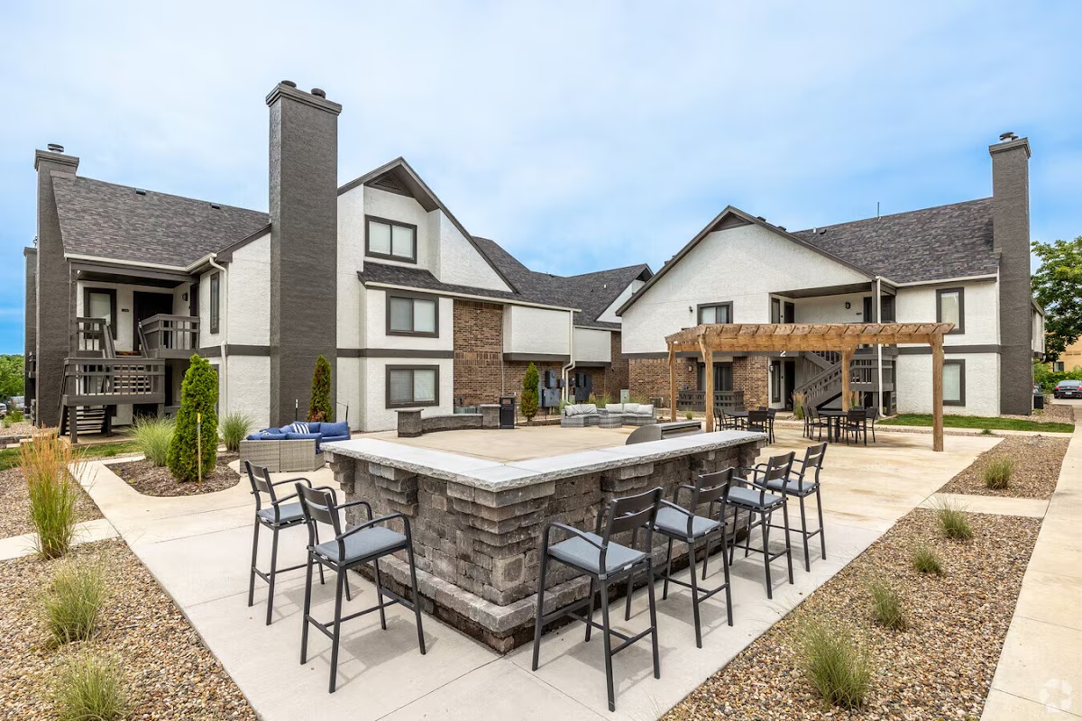 The Vibe at 8035 Apartments apartments in West Des Moines, IA