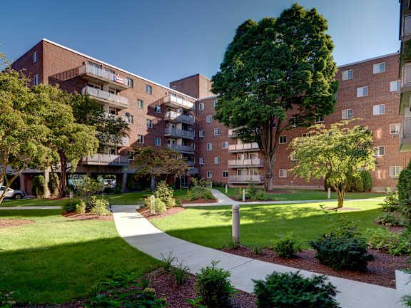Edmands House apartments in Framingham, MA