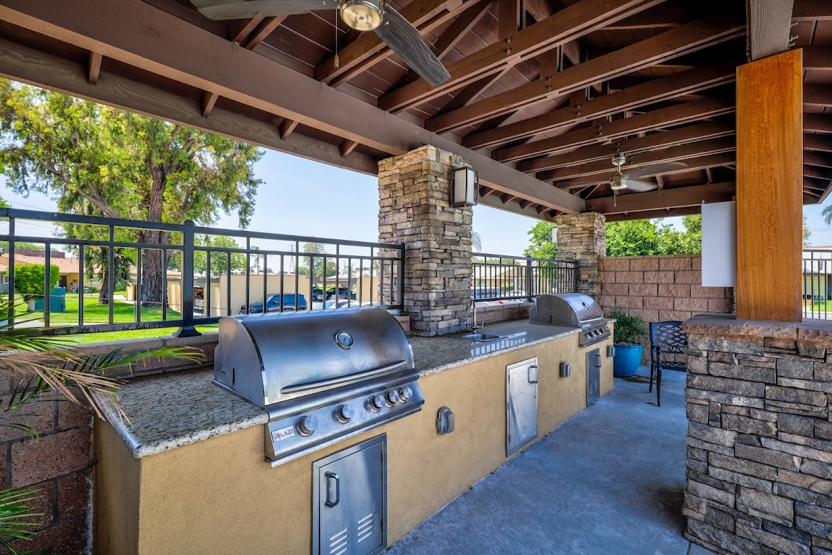 Country Village Apartments apartments in Eastvale, CA