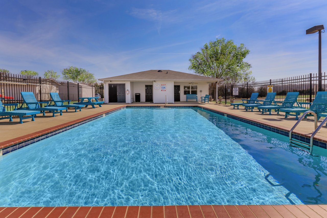 Woodland Oaks apartments in Conway, AR