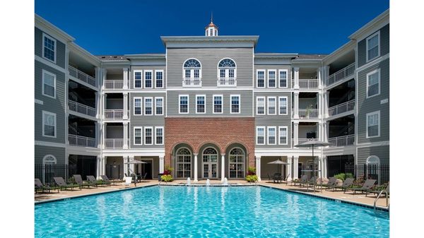 The Courts of Devon apartments in Gaithersburg, MD