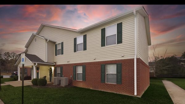 Magnolia Landing apartments in Jackson, TN