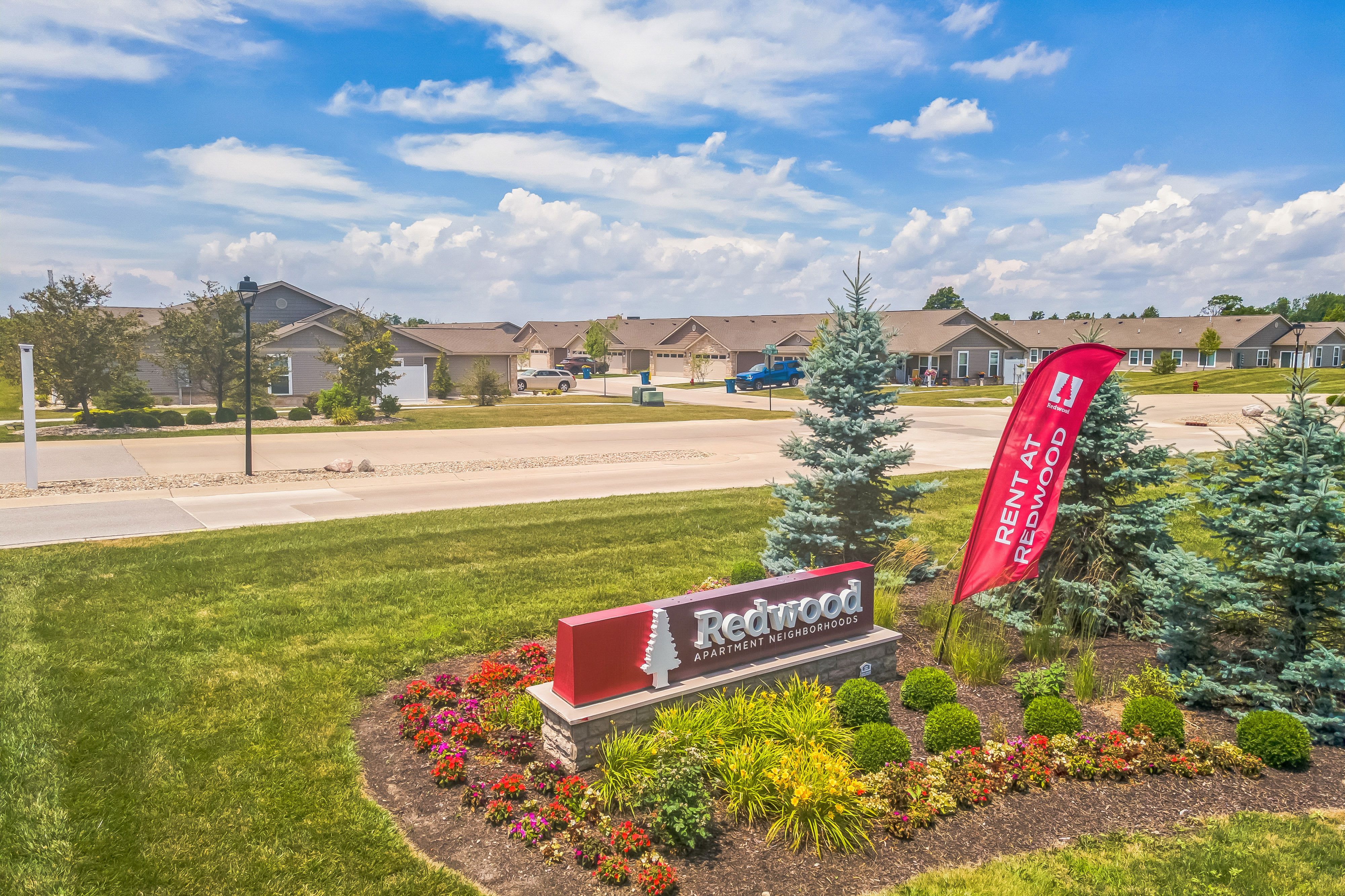 Redwood apartments in Greenwood, IN