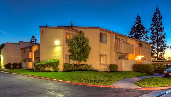 ELEVATE apartments in Yorba Linda, CA