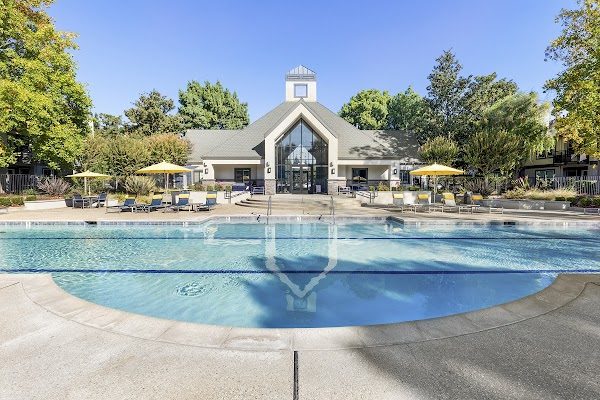 Tanglewood apartments in Davis, CA