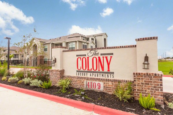 The Colony apartments in Victoria, TX