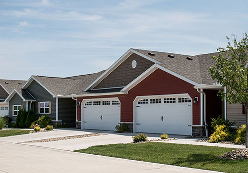 Redwood North Ridgeville Meadow Lakes Blvd apartments in Lorain, OH