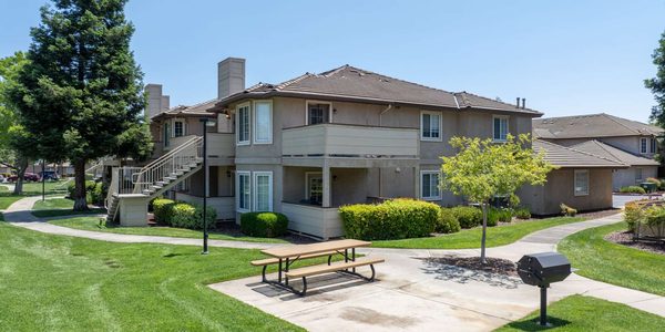 Arbor Ridge Apartments apartments in Brentwood, CA
