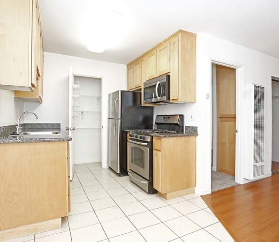 PARKSIDE BRENTWOOD apartments