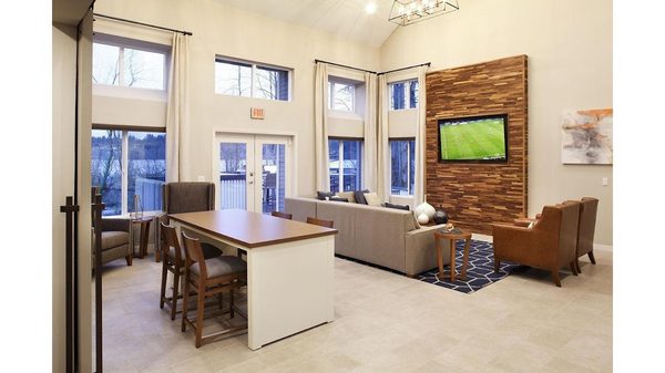 The Docks at Redmond Lakeview apartments in Sammamish, WA