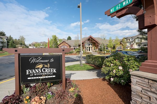 Evans Creek at Woodbridge apartments in Sammamish, WA