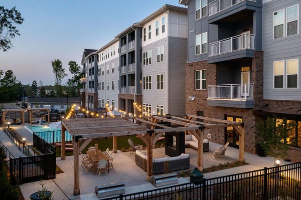 Avalon Highland Creek apartments in Huntersville, NC