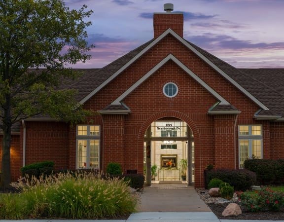 Tregaron Oaks apartments in Bellevue, NE