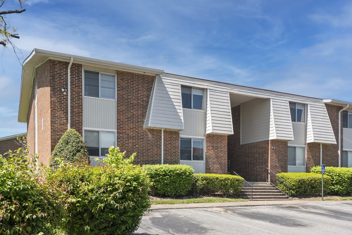 Sumner Estates apartments in Hendersonville, TN