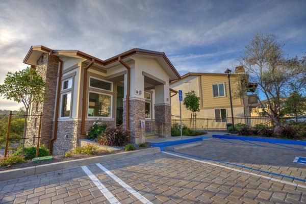 The Vista at Laguna apartments in Laguna Niguel, CA