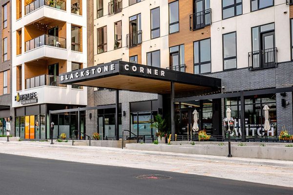 Blackstone Corner apartments in Omaha, NE