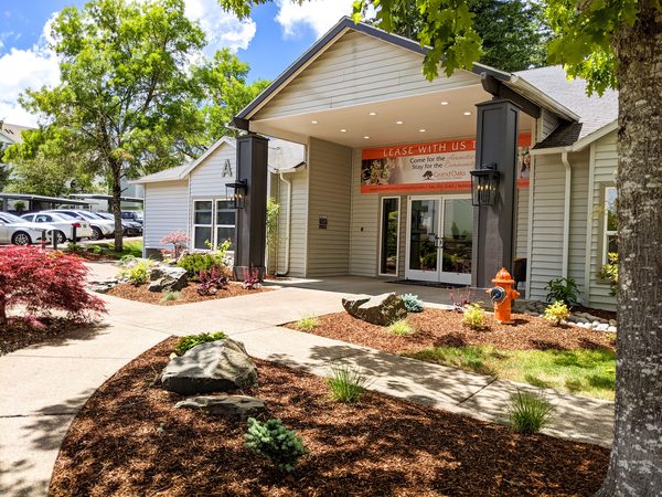 Grand Oaks apartments