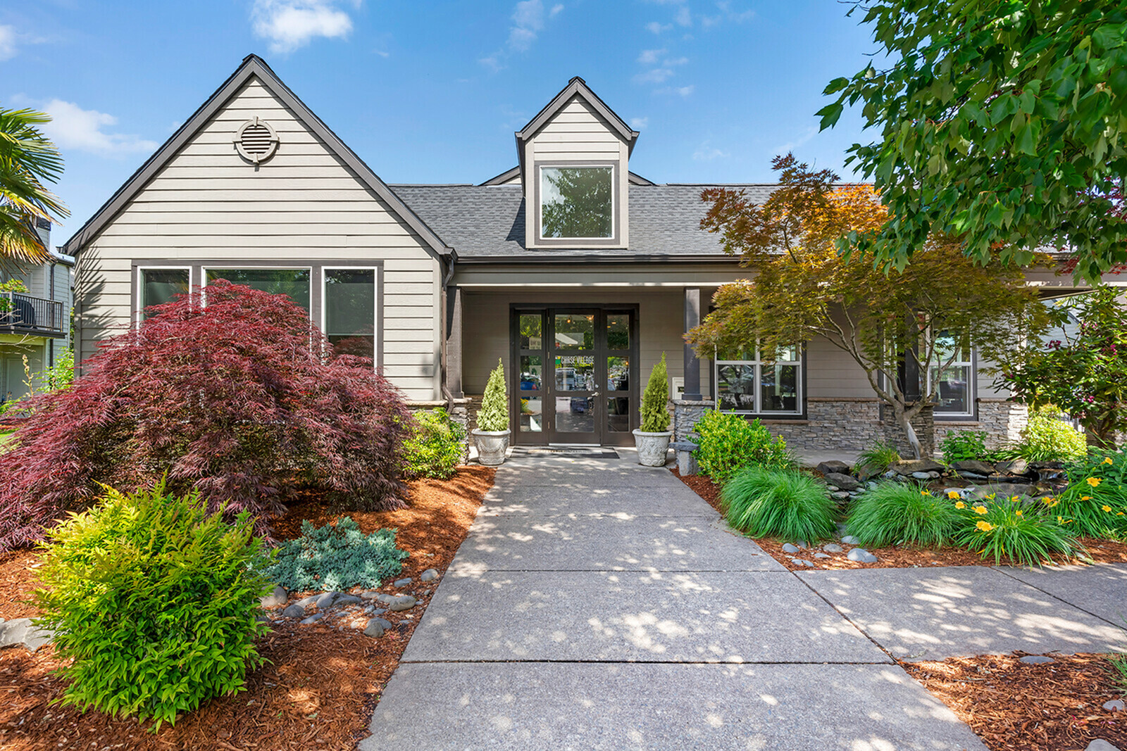 Chase Village apartments in Eugene, OR