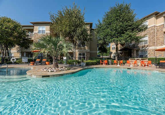 Woodbridge Villas apartments in Sachse, TX
