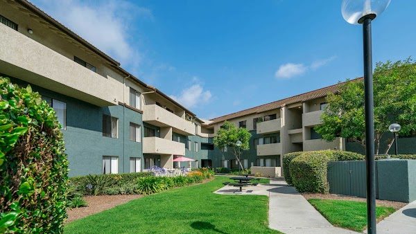 Ocean Crest Apartments apartments