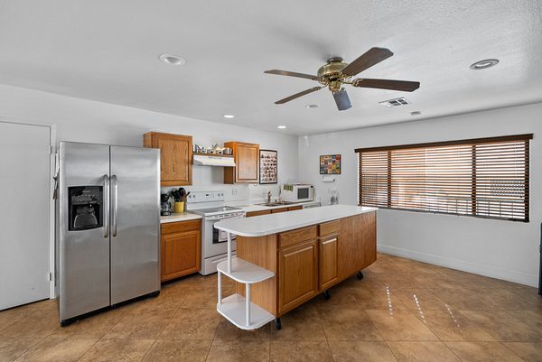 Encinitas Terrace apartments in Encinitas, CA