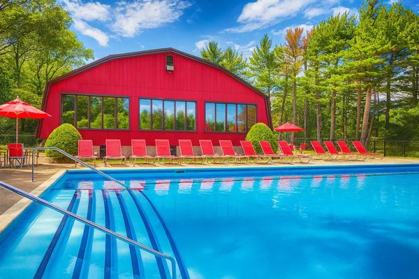 Waterford Village apartments in Bridgewater, MA