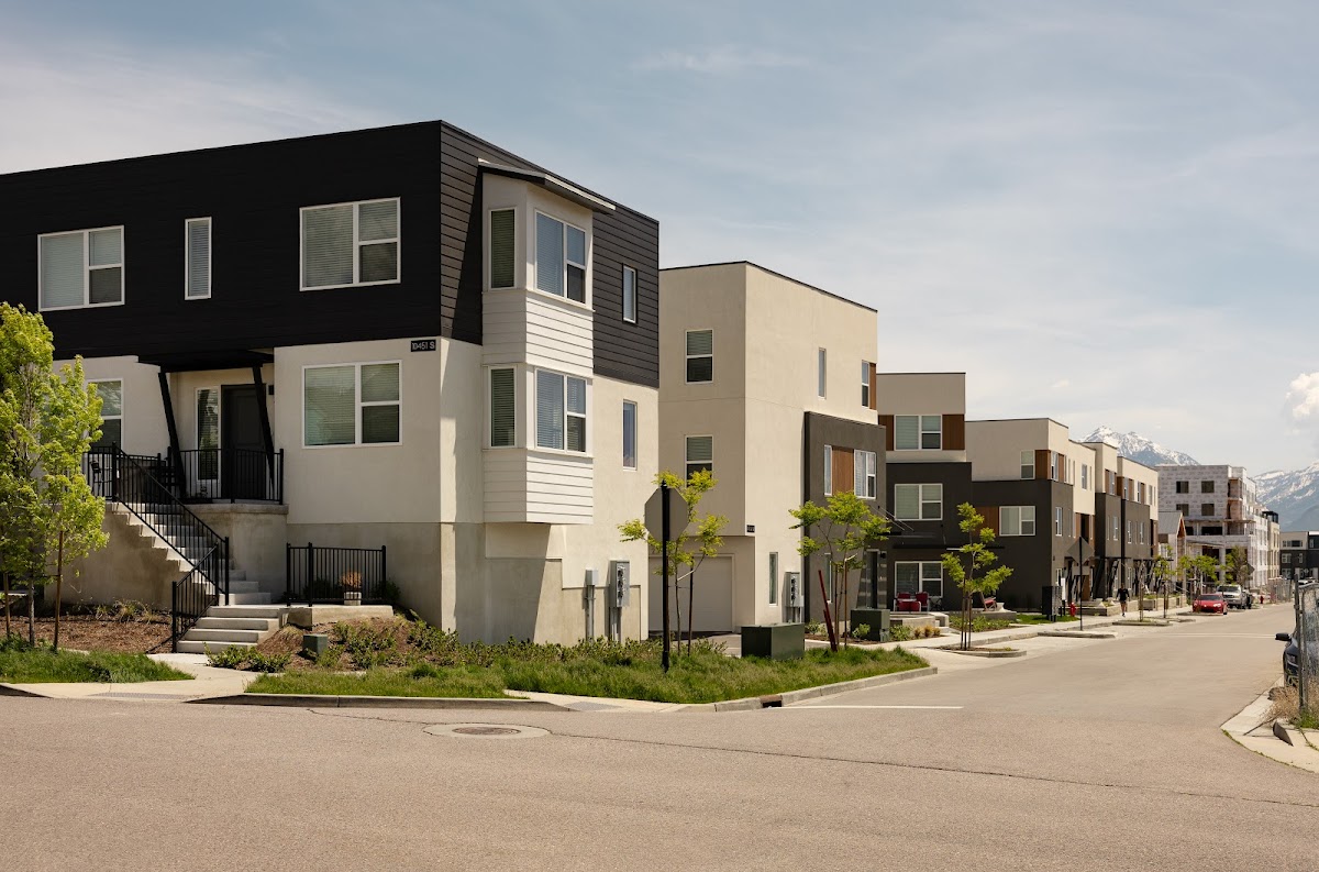 thePEARL apartments in South Jordan, UT