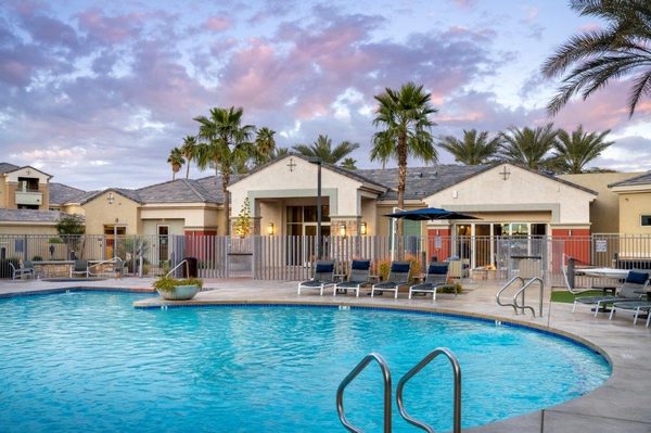 Volta on Broadway apartments in Phoenix AZ