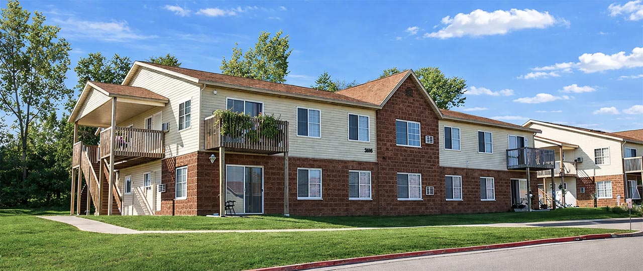 Arbor Glen Apartment Community apartments in Dubuque, IA