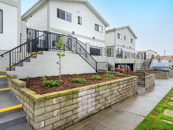 Galleria Townhomes apartments in Lawndale, CA