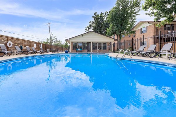 Villa Gardens Apartments apartments