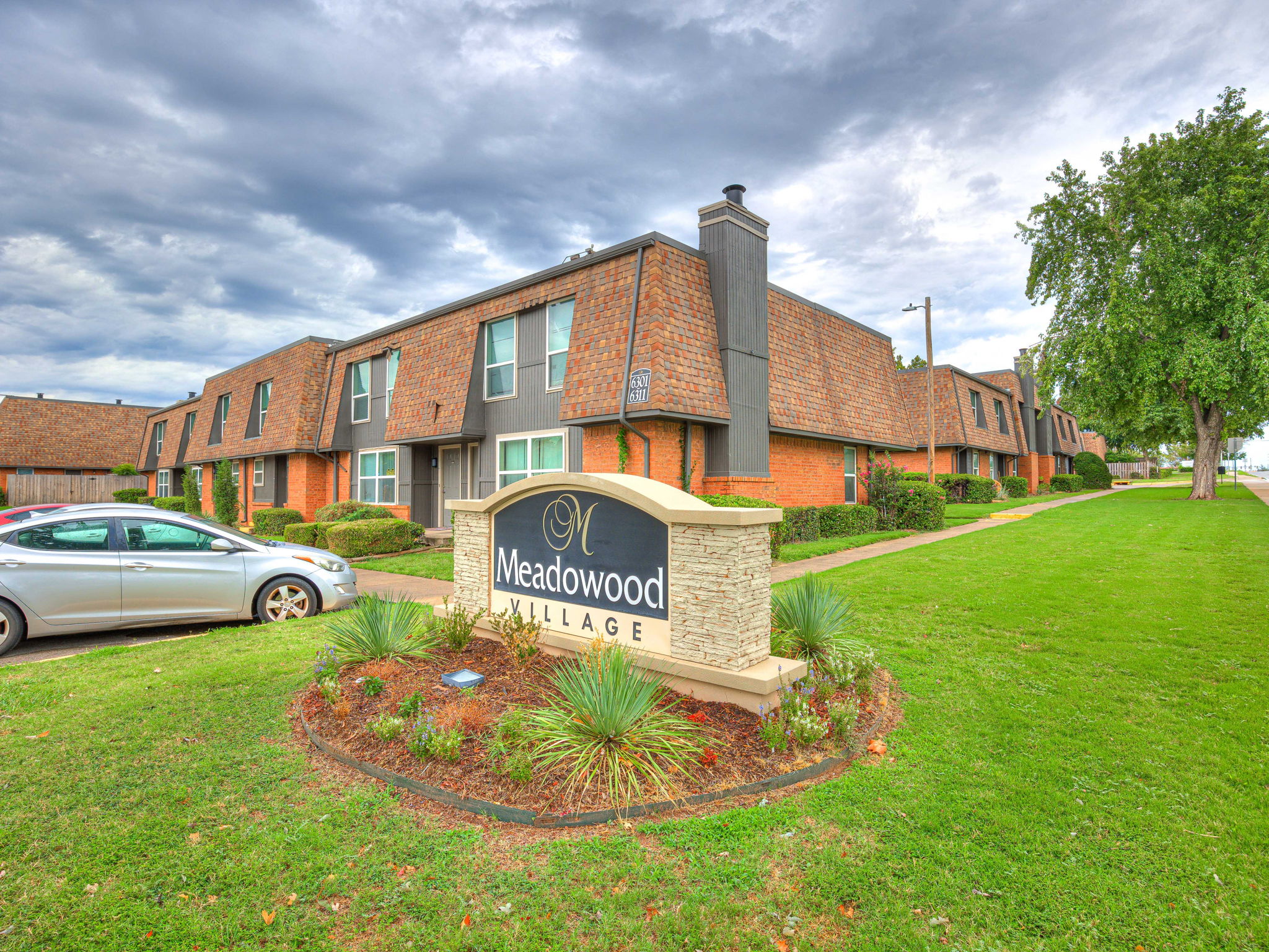 Meadowood Village apartments in Midwest City, OK