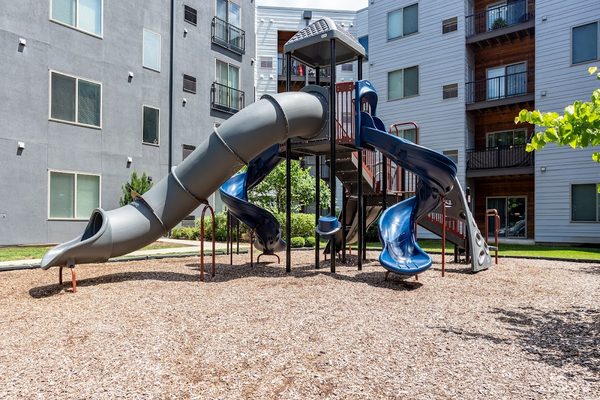 The Monarch apartments in Des Plaines, IL