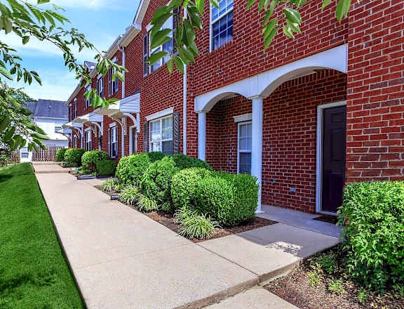 Chapman's Retreat Townhomes apartments in Spring Hill, TN
