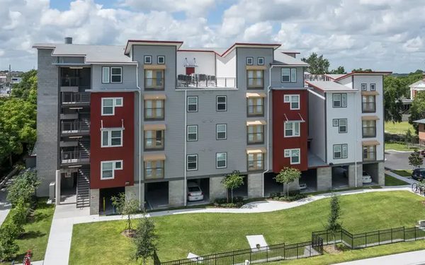 Tupelo Vue apartments in Winter Haven, FL