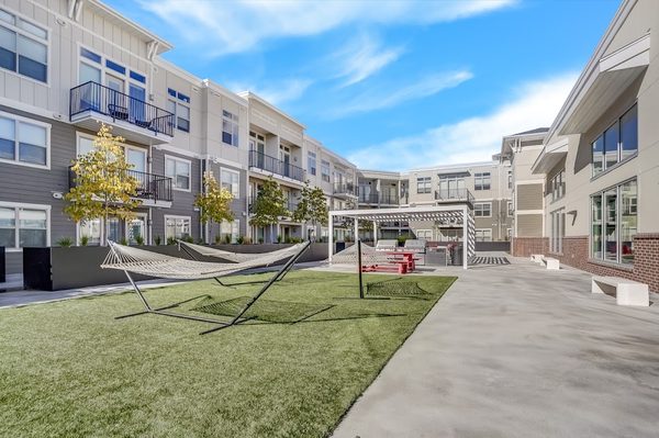 ICO Fairbourne Station Apartments apartments