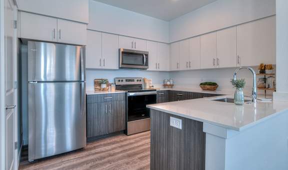 Red Hawk and Laurel Grey apartments in Bend, OR