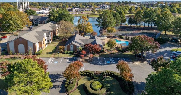 Southcrest Lake Apartments apartments