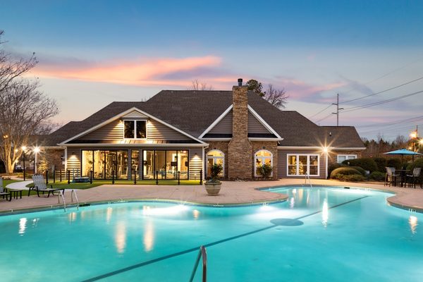 ReNew Cobb apartments in Marietta, GA